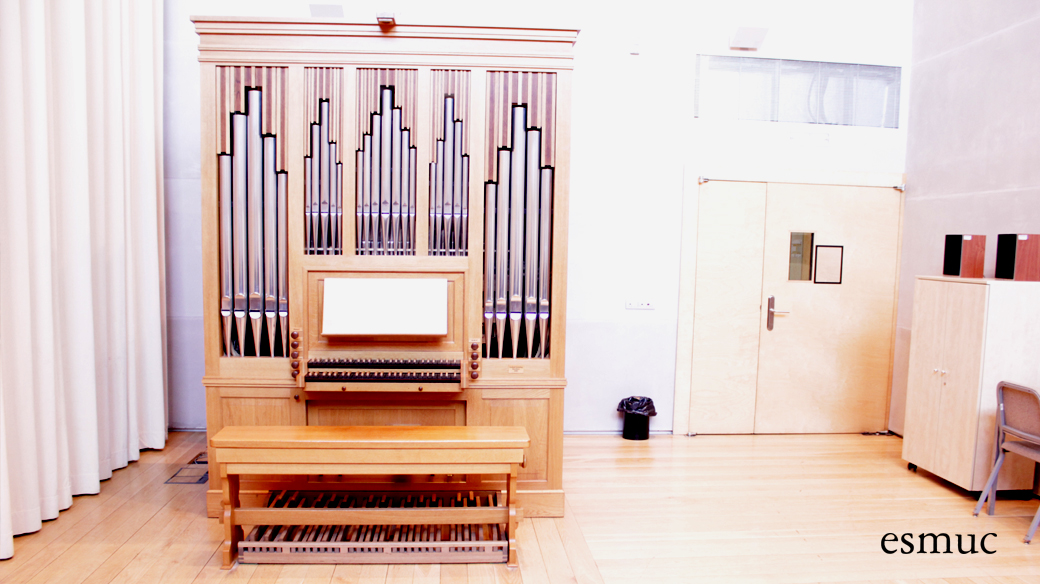 Imatge d'un orgue d'estudi
