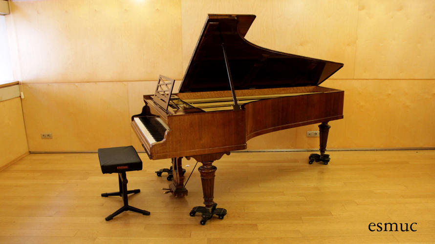 Imatge d'un piano de gran cua