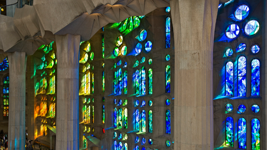 Imatge oficial dels vitralls de la Sagrada Família.