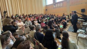 Música A Les Mans A L'esmuc (3) (1)